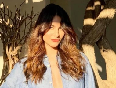 Αργυρός τέλος για την Ηλιάνα Παπαγεωργίου: Με γοητευτικό επιχειρηματία στο Κολωνάκι